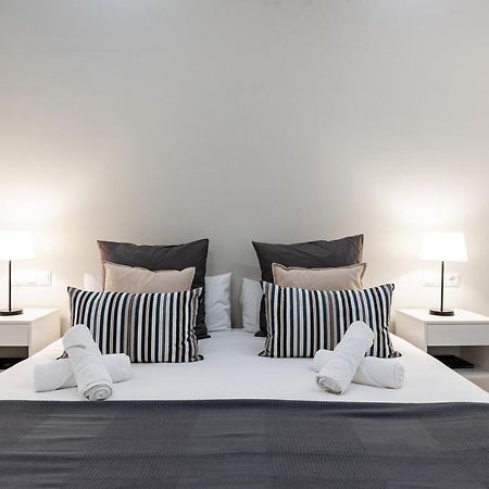 Cozy One-Bedroom La Latina Madrid Esterno foto