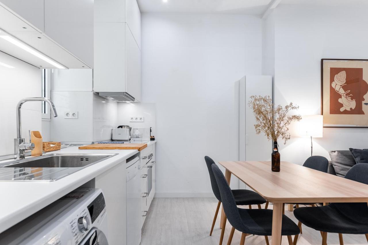Cozy One-Bedroom La Latina Madrid Esterno foto