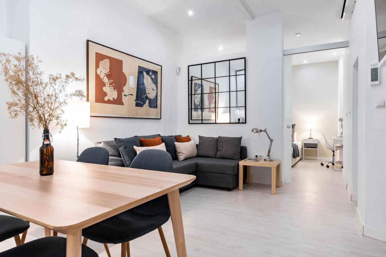 Cozy One-Bedroom La Latina Madrid Esterno foto