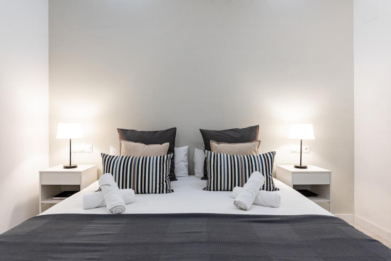 Cozy One-Bedroom La Latina Madrid Esterno foto